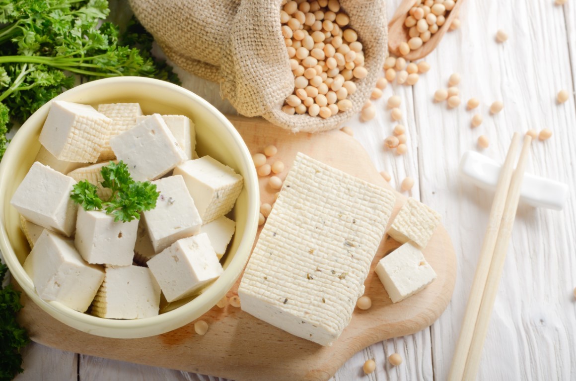 Le tofu et le soja font parti des aliments à éviter quand on est enceinte