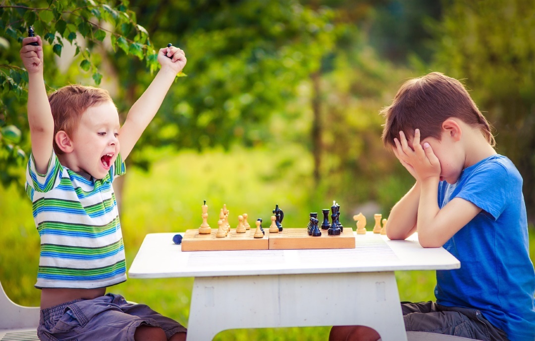 jeu echec enfants âge