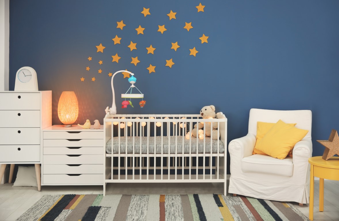 Bébé doit impérativement dormir dans sa chambre