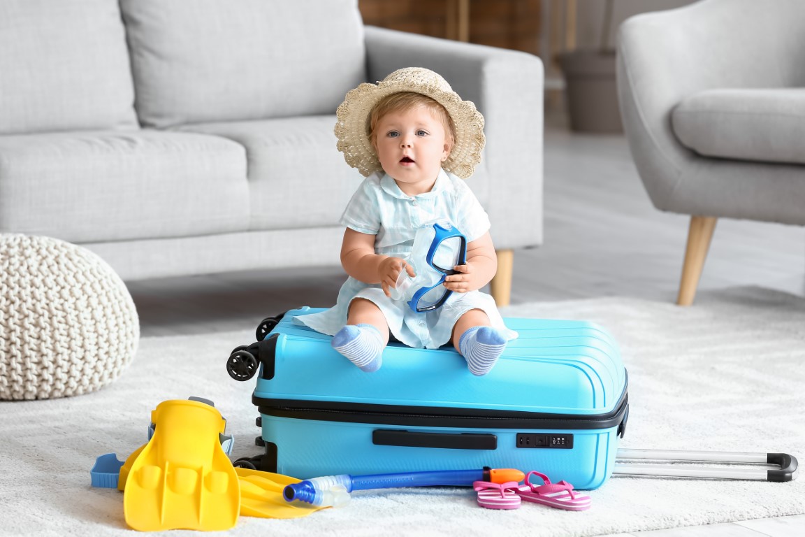 Préparer la valise de bébé pour les vacances