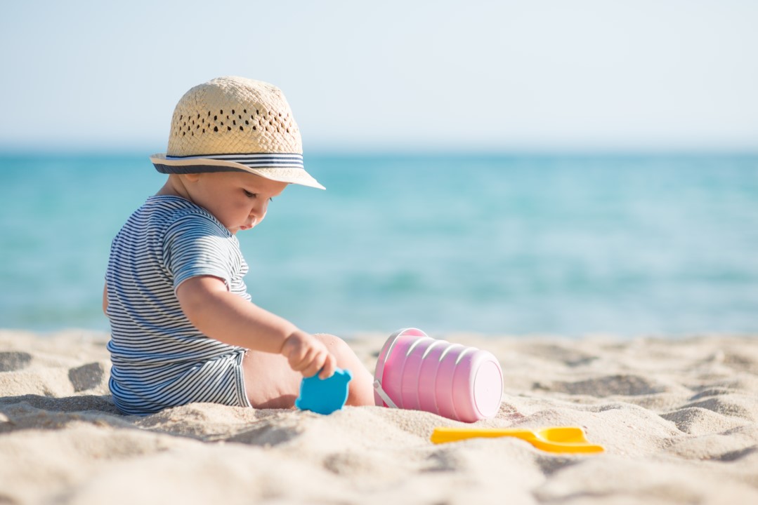 comment habiller bébé plage