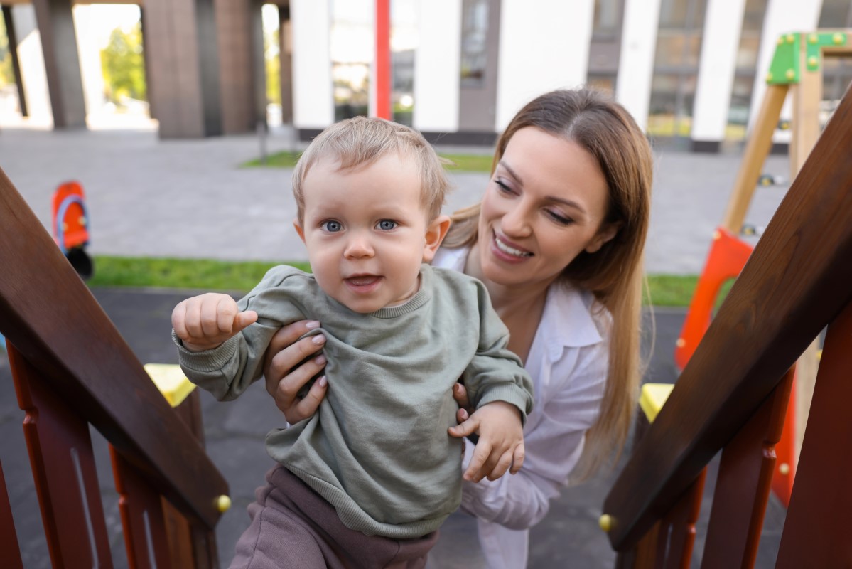 Expatriés au Québec : ce défi inattendu qui complique la vie des jeunes parents